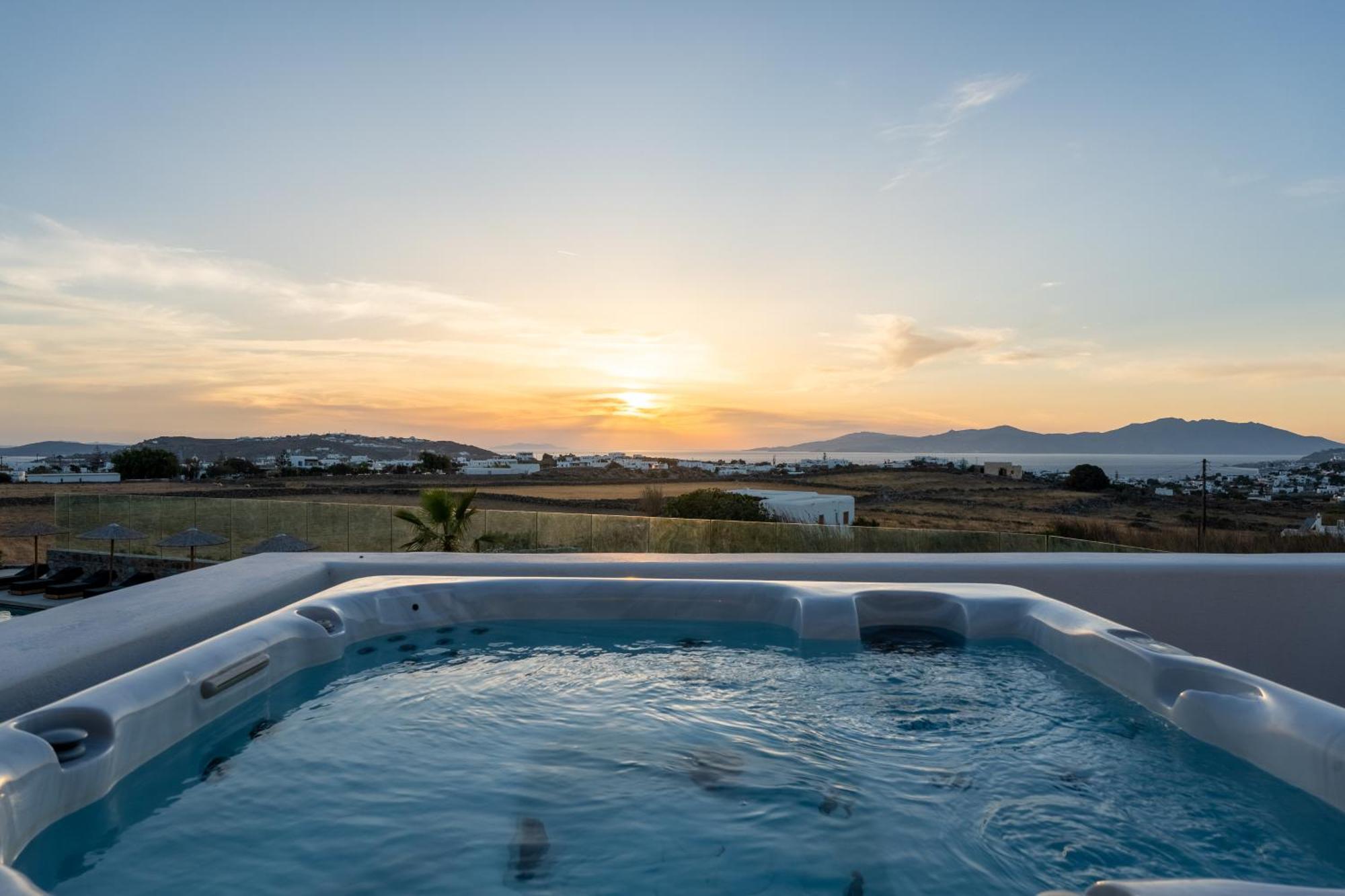 Regency Sunset Suites Mykonos Town Екстер'єр фото