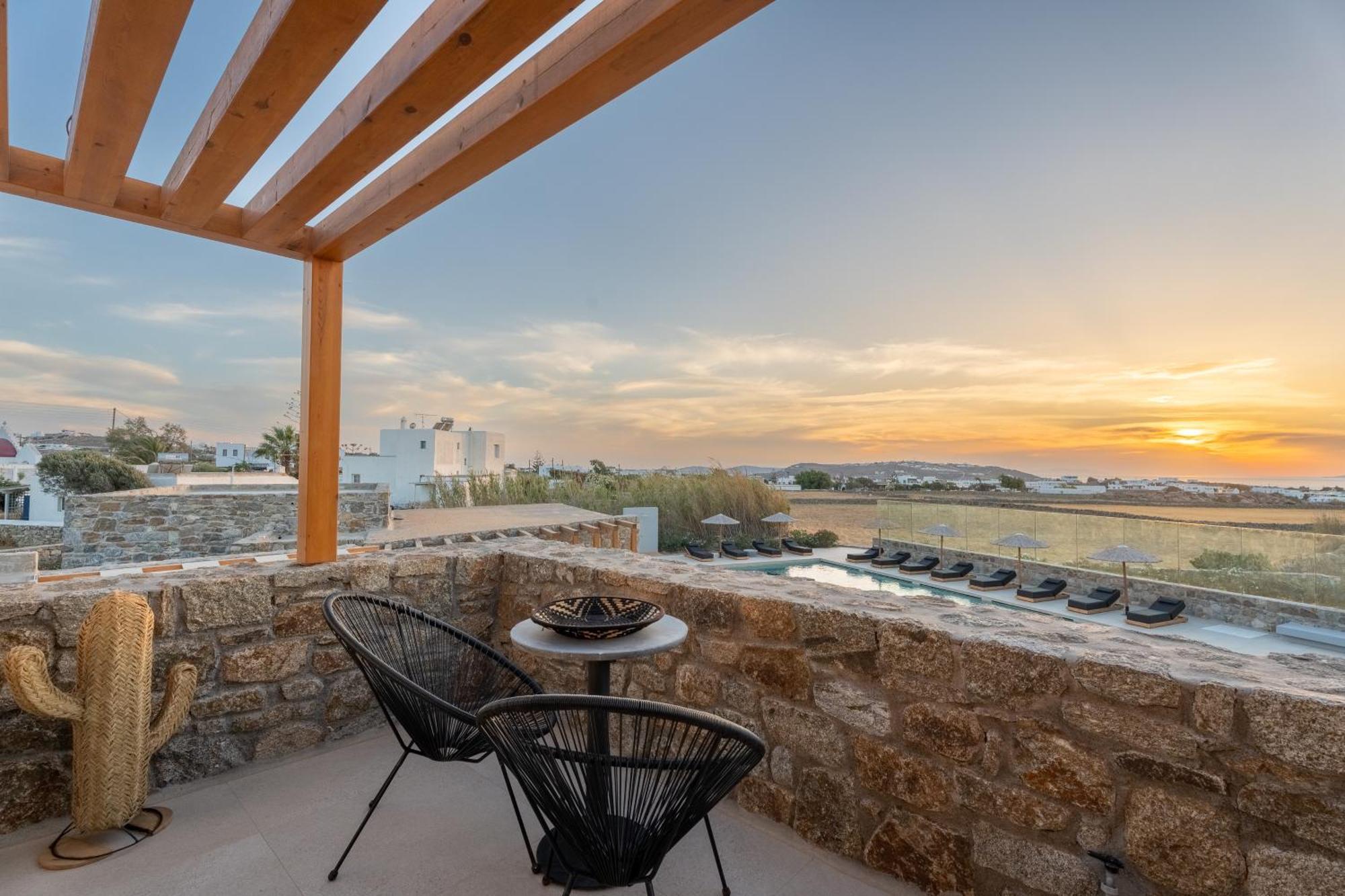 Regency Sunset Suites Mykonos Town Екстер'єр фото