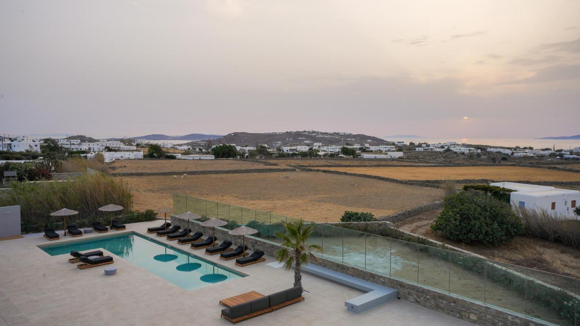 Regency Sunset Suites Mykonos Town Екстер'єр фото